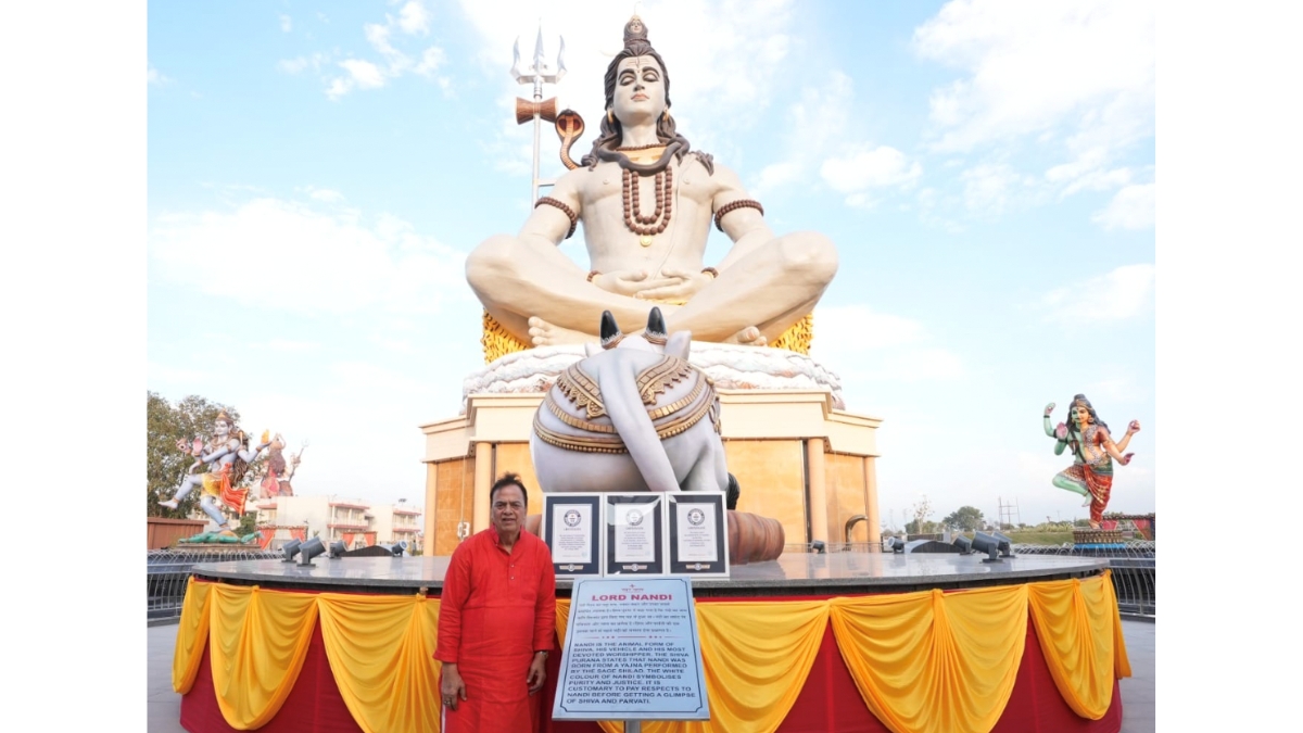 Dr. JC Chaudhry achieves Two Guinness World Records for Largest Trident and Most Viewed Statue Ceremony