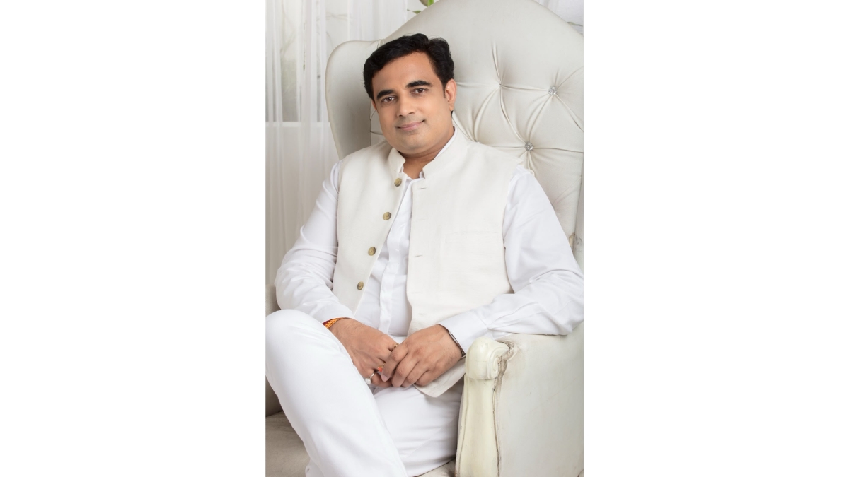 Festive Calendar Shifts This Year: Gurgaon Astrologer Pt. Pawan Kaushik With 30+ Years of Practice Explains Why
